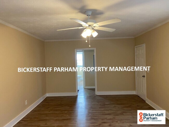 Building Photo - Located Near Macon Road! Available Novembe...