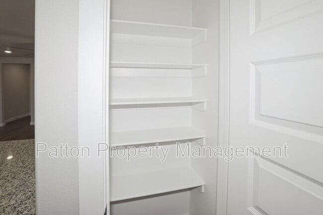 Building Photo - 6651 Athens St