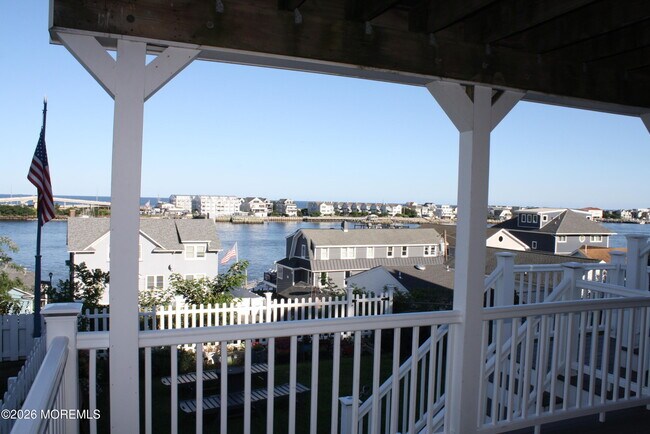 Building Photo - 42 Oceanview Ave