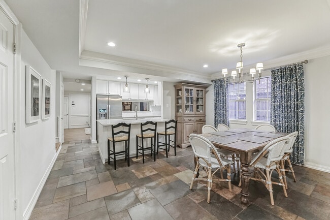 Building Photo - 3444 Normandy Ave