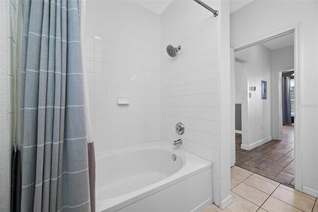 Building Photo - 5000 Culbreath Key Way