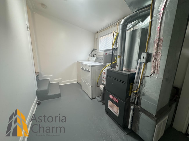 Building Photo - Updated 3 Bedroom Plus Den in East Baltimore