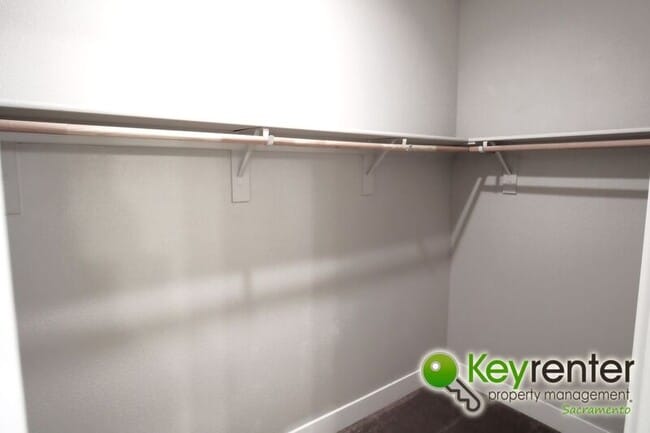 Building Photo - 3234 Sher Ct