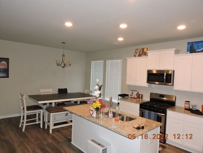 Building Photo - Pelican Lakes Home for Lease