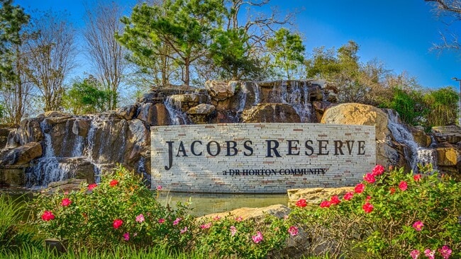 Building Photo - 414 Woodpecker Forest Ln