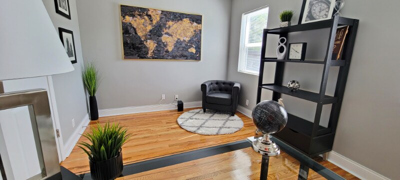 Building Photo - 708 Vermont St