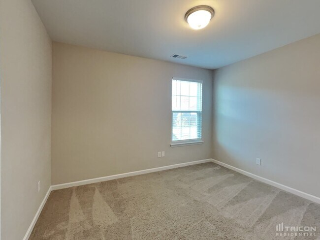 Building Photo - 2902 Cherry Point Ln