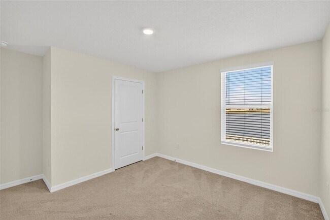 Building Photo - 3288 Silver Date Dr