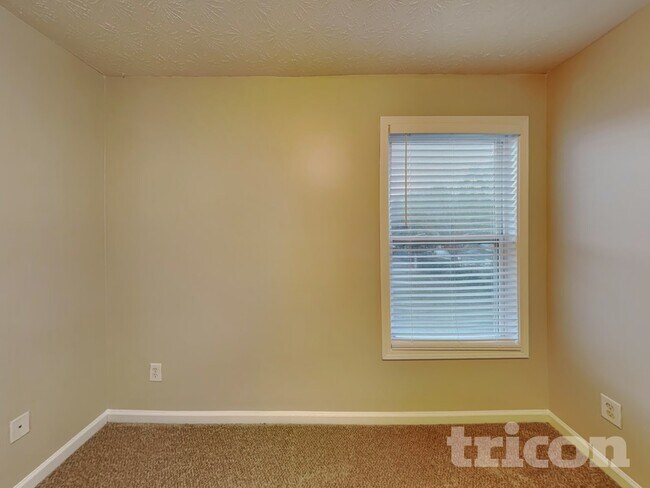 Building Photo - 2350 Dalton Park