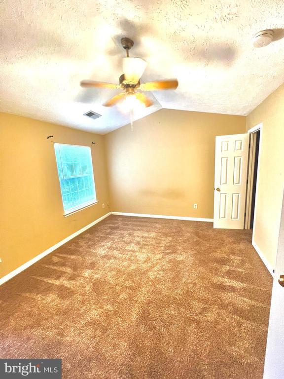 Building Photo - 4306 Lord Fairfax Ct