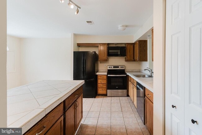 Building Photo - 116 Talgrath Ct