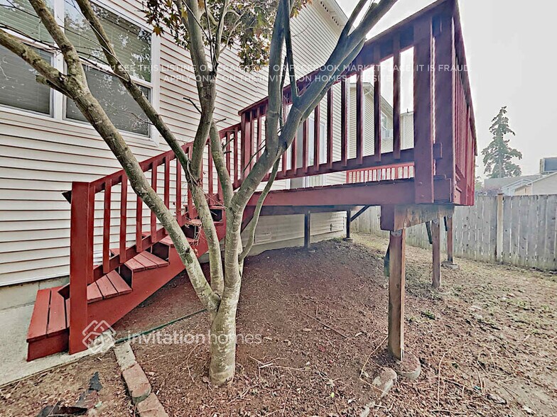 Building Photo - 17504 14th Dr SE