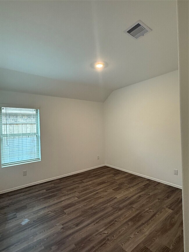 Building Photo - 7525 Angels Lndg Ln