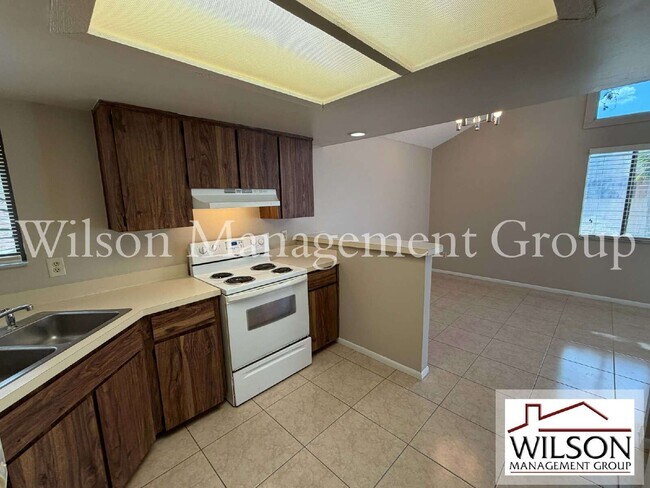 Building Photo - 220 Sunshower Ct