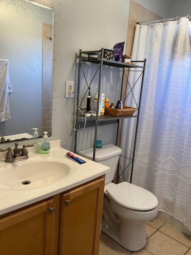 Building Photo - 1BR/1 BA + Bonus Room and balcony in Stadium Village! **Available in January but come see it toda...