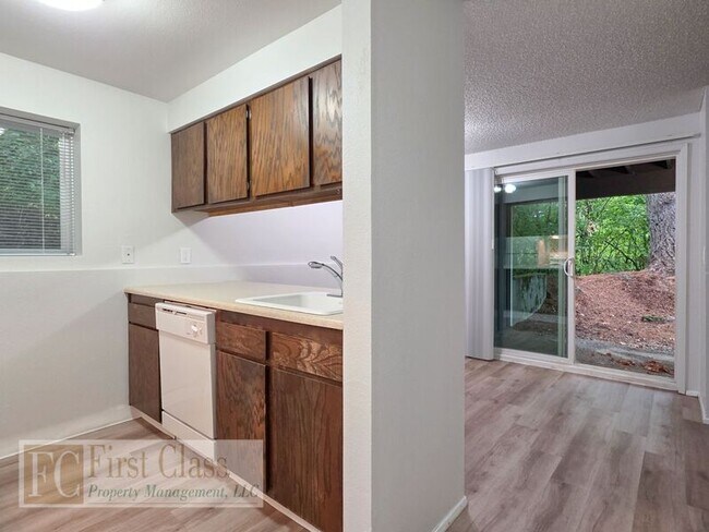 Building Photo - 47 Eagle Crest Dr