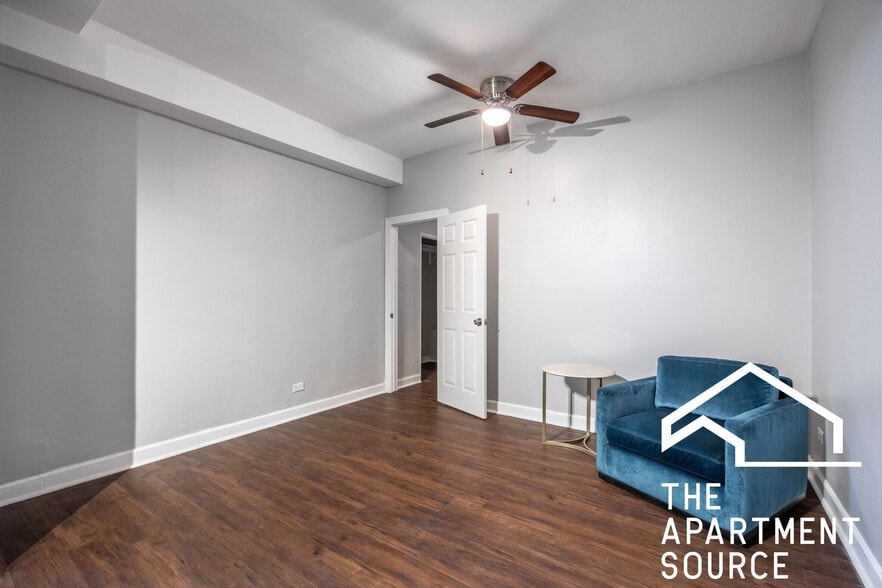 Building Photo - 1200 N La Salle Dr