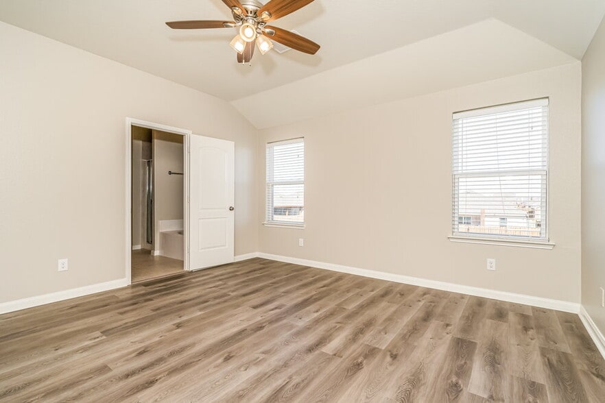 Building Photo - 1226 Juniper Dr