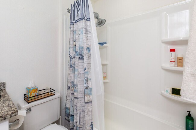 Building Photo - 3 Bedroom Townhome in the Gated College Park Community of San Diego