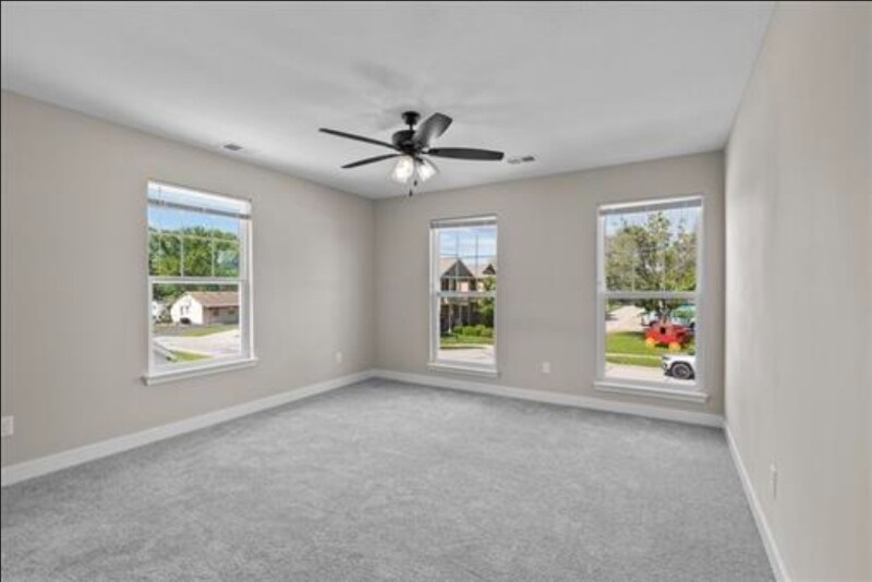 Building Photo - 156 SW 8th St