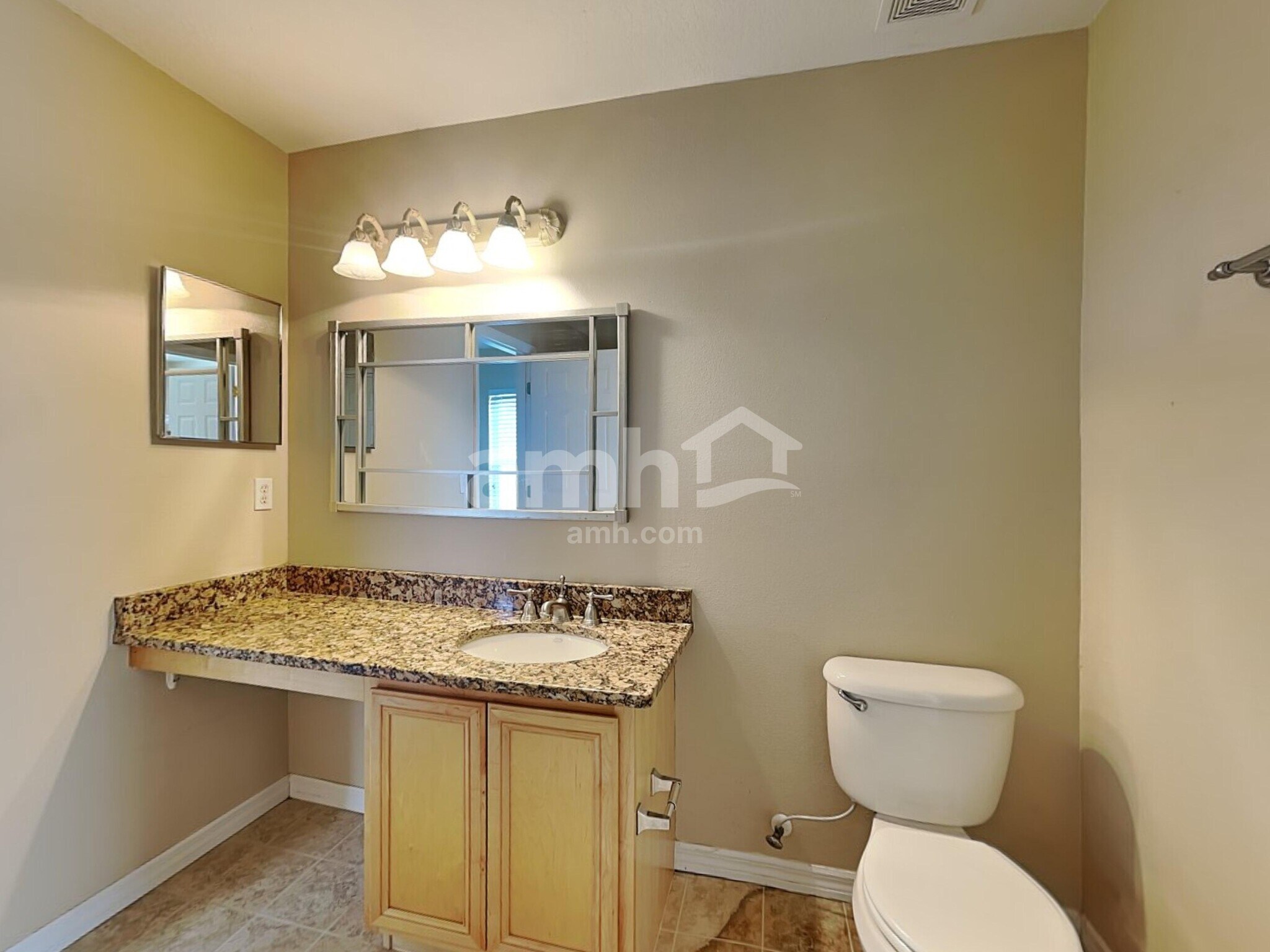 Building Photo - 6924 Lake Eaglebrooke Dr
