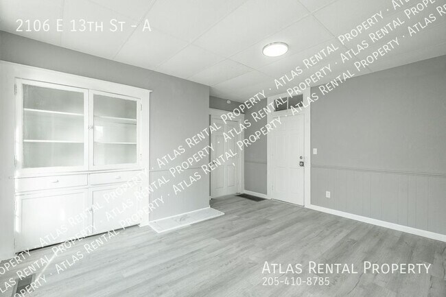 Building Photo - 2106 E 13th St
