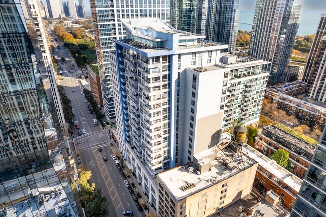 Building Photo - 1305 S Michigan Ave