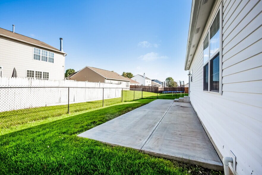 Building Photo - 6408 Matcumbe Way