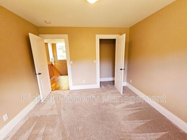 Building Photo - 27201 WA-3