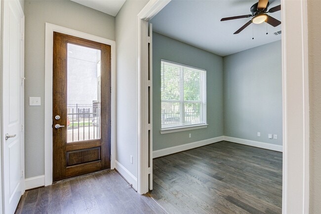 Building Photo - 4605 Nett St