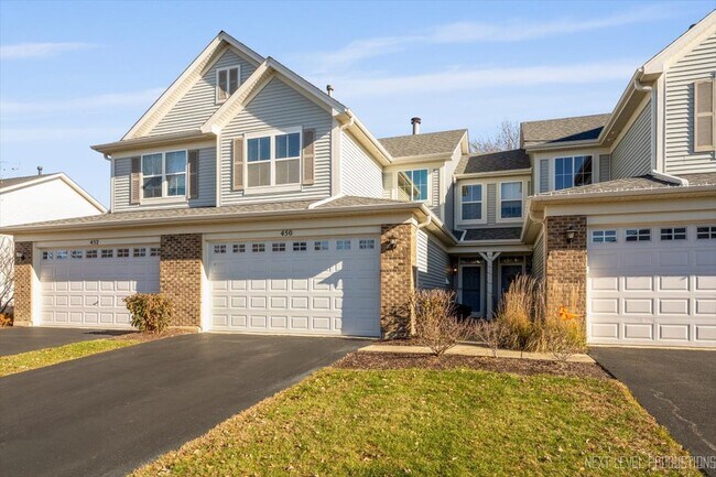 Building Photo - 450 Majestic Ln