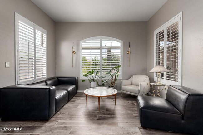 Building Photo - 2735 W Plum Hollow Dr