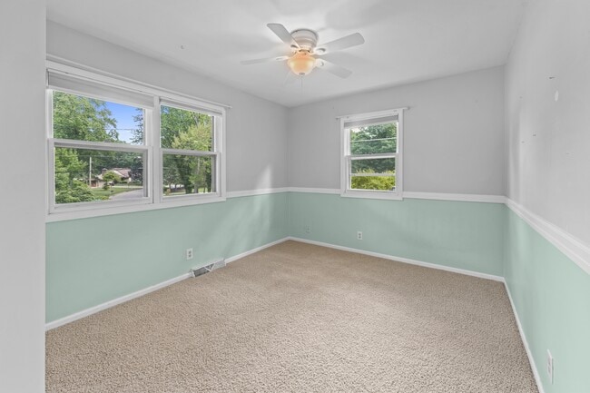 Building Photo - 1008 Forest Hills Dr