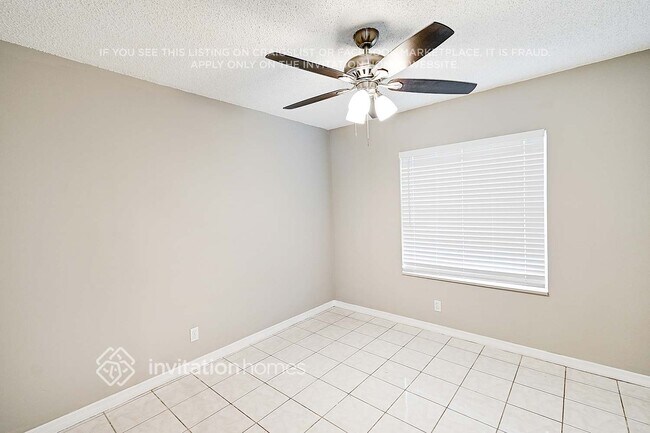Building Photo - 5825 Ithaca Cir W