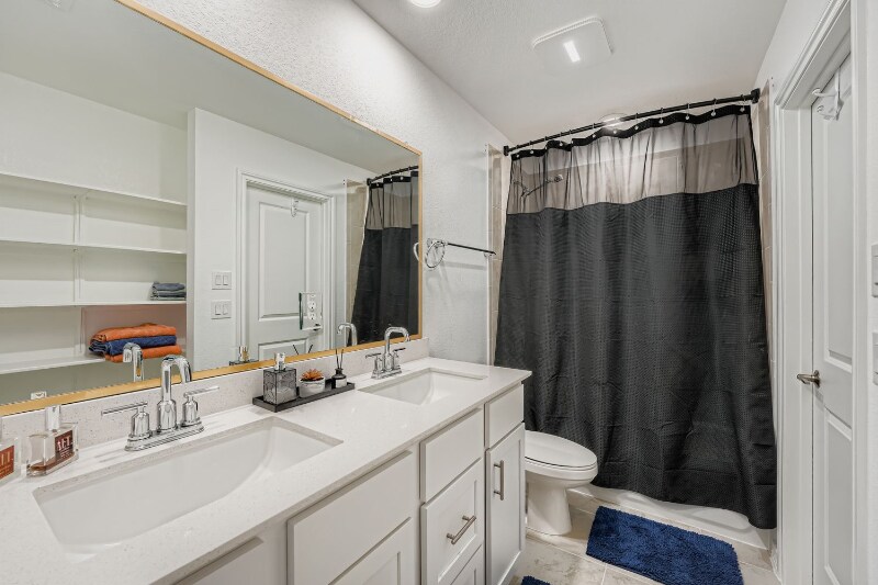 Building Photo - 2902 Bronx Dr