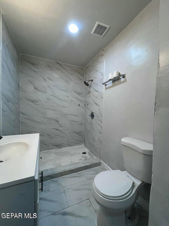 Building Photo - 10216 Celedon Cir