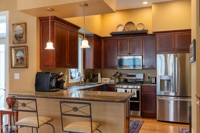 Building Photo - 164 High Rock Ave