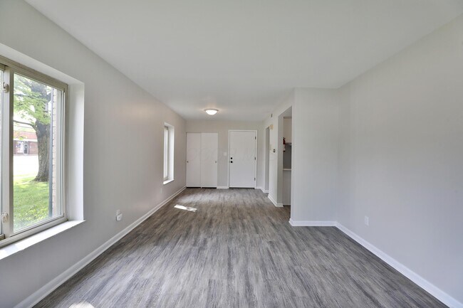 Building Photo - 699 Wetmore Rd