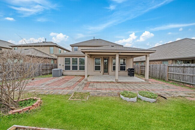 Building Photo - 4118 Lake Cypress Cir