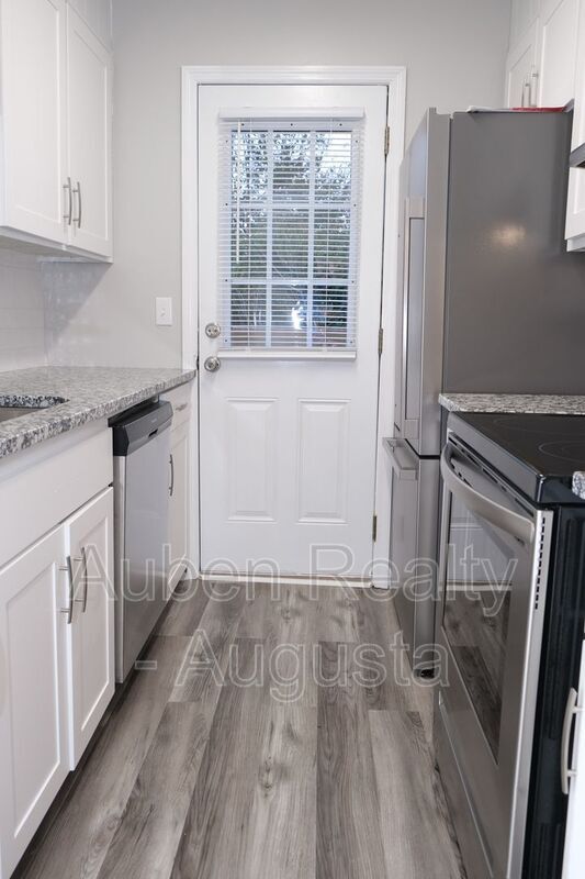 Building Photo - 1602 Johns Rd