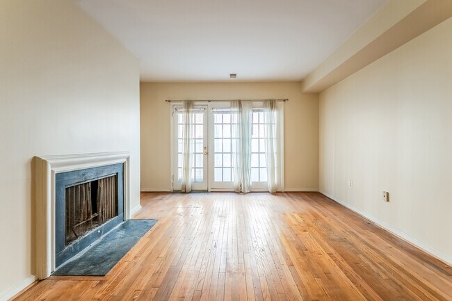 Building Photo - 1839 Biltmore St NW