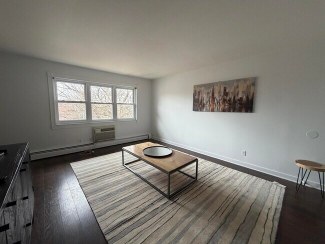 Building Photo - 2 Radio Ave