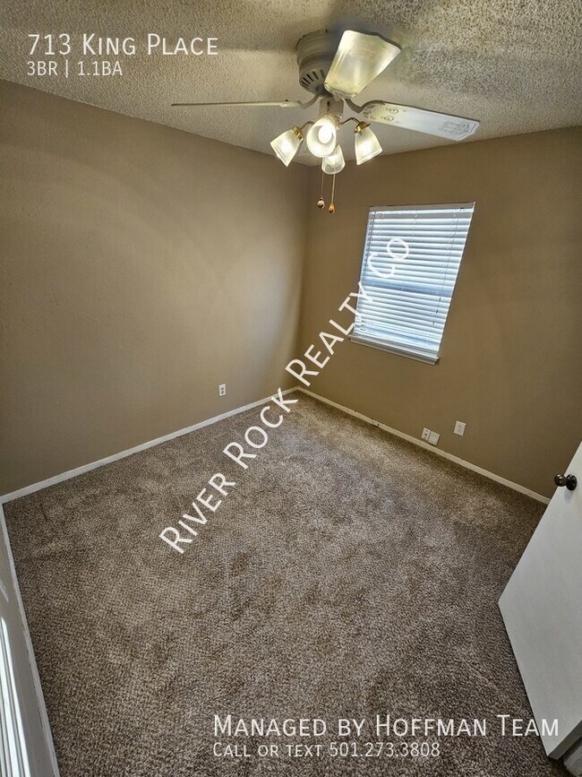 Building Photo - 713 King Pl