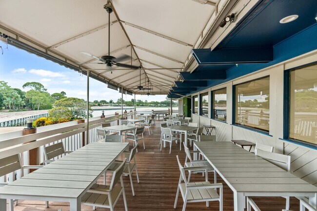 Building Photo - 6204 Celadon Cir