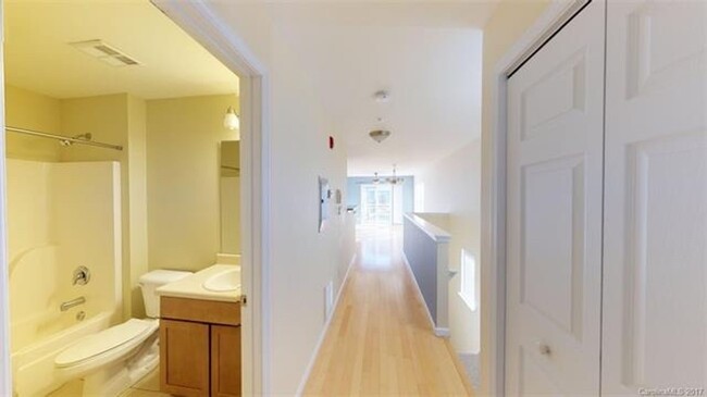 Building Photo - 2 bed/2 bath NoDa 2 story for lease