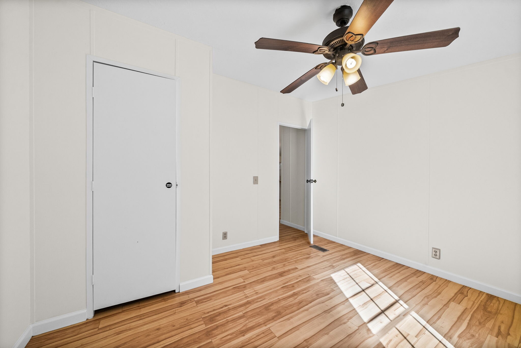 Building Photo - 315 Riverview Dr