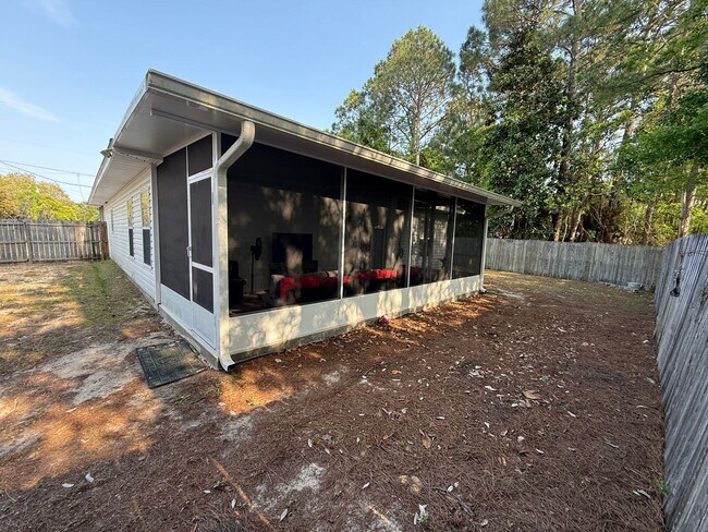 Building Photo - Gulf Breeze - Barbarosa Ranchettes - 3 bedroom, 2 bathroom