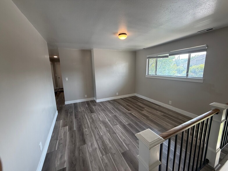 Building Photo - 2054 N 940 W
