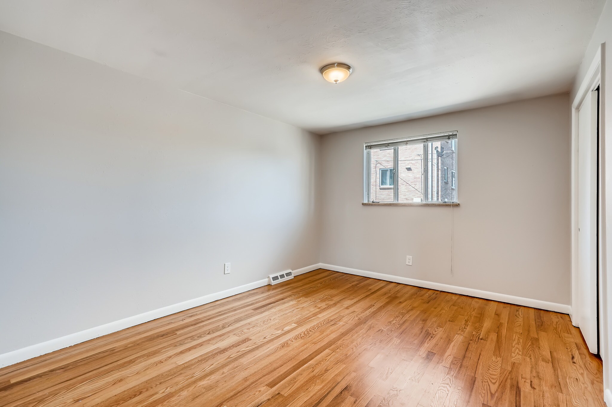 Building Photo - 3363 Sheridan Boulevard