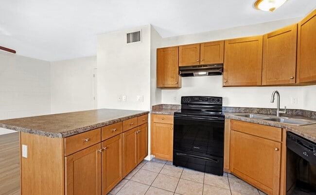 Building Photo - 2861 N Columbus Blvd